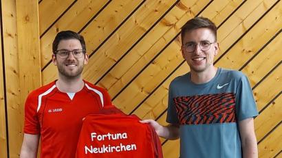 Bild: ruw
Sportwart Uwe Rupprecht (links) ist überzeugt, mit Tobias Klingl einen weiteren perfekten Baustein für das Team verpflichtet zu haben.