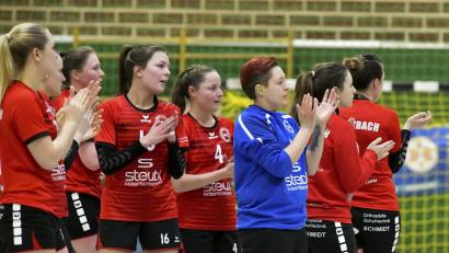 Archivbild: Hubert Ziegler
Applaus: Die Damen des HC Sulzbach bleiben in der Landesliga.