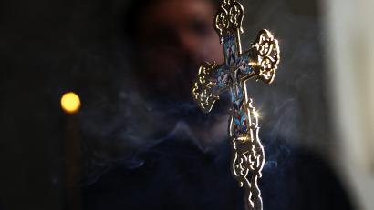 Symbolbild: Valdrin Xhemaj/dpa
Die orthodoxen Christen feierten am Wochenende ihr Osterfest. Am Montag trafen sich ukrainische Geflüchtete in der Kapelle in Fockenfeld zu einem orthodoxen Ostergottesdienst.