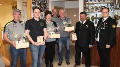 Bild: Renate Kellner/exb
Die Gewinner des Eröffnungsschießens