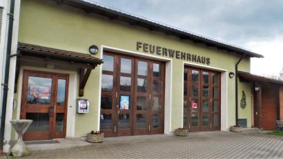 Bild: jml
Die Feuerwehr Kohlberg bekommt eine neue Waschmaschine - und zwar für ihre Schläuche.