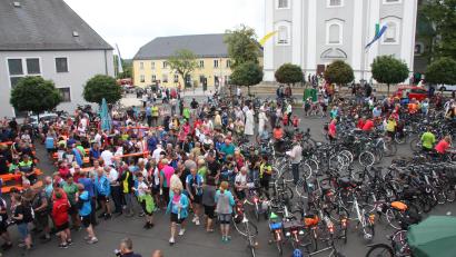 Archivbild: wro
Zuletzt fand die Stern-Fahrrad-Wallfahrt nach Fuchsmühl 2019 statt. Nach zwei Jahren Corona-Pause, soll sie in diesem Jahr wieder stattfinden.