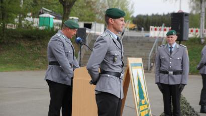 Bild: frd
Die Jagdhornbläser der BJV-Kreisgruppe Oberviechtach gratulierte Manfred Pohl (rechts) musikalisch.