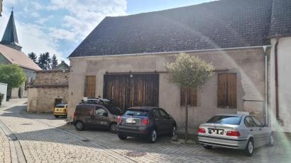 Bild: sne
Das Herrichten und die weitere Nutzung von Kommunbrauhaus (vorne) und Kraus-Berta-Anwesen (Seitengebäude, hinten) sind für Bürgermeister Edgar Knobloch eine Herzensangelegenheit.