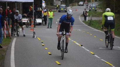 Bild: fz
Ab Schätzlerbad galt es für die Radsportler 17,6 Kilometer in zwei Runden zu fahren.