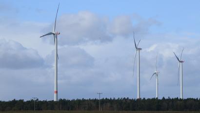 Bild: bey
Der Markt Eslarn beteiligt sich nach mehrheitlicher Entscheidung des Marktgemeinderates nicht an der Beauftragung eines „Regionalen Windkümmerers“ zur Realisierung von Windkraftprojekten.