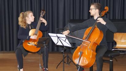 Bild: wel
Laura Lootens und Konstantin Bruns als "Duo con energia": Mit ihrem Konzert "Viva la vida" beeindruckten sie ihre Zuhörer.