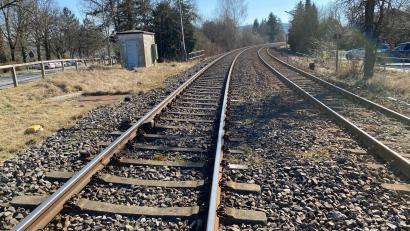 Bild: Wilhelm Amann
Der Stadtrat darf in seiner eigenen Zuständigkeit klären lassen, ob sich die Themen Bahnübergang und Lärmentwicklung durch eine Tieferlegung der Bahnlinie lösen lassen.