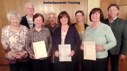 Bild: Richard Hirmer/exb
Bürgermeister und Vorsitzender ehrten langjährige Mitglieder. Im Bild 
(vorne von links) Marianne Deichl, Maria Meier, Karoline Bauer, Martha Reimer 
sowie (hinten von links) zweiter Vorsitzender Richard Hirmer, Richard Huml, Helga Delling und Zweiter Bürgermeister Andreas Altmann.