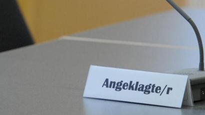 Symbolbild: DPA, Agentur 
Eigentlich hätte ein 60-Jähriger wegen seiner Drogengeschichte diesmal ins Gefängnis gemusst. Aber das Gericht ließ ein letztes Mal Gnade walten.