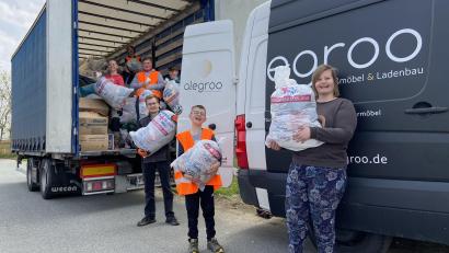 Bild: fks
Insgesamt sieben Kinder und Jugendliche des Jugendrotkreuzes Erbendorf waren mit Spaß und Eifer an der Altkleidersammlung beteiligt.