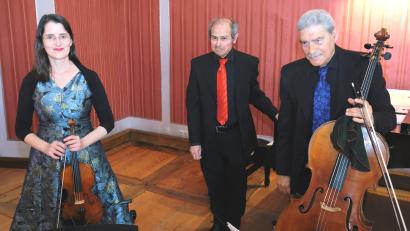 Bild: do
Melancholisch, dann wieder mit feuriger Lebenslust vorgetragen: Das Tangotrio "Trionfal" beeindruckte im Rahmen des Oberpfälzer Tangofestivals auch in Speinshart.