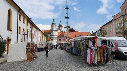 Bild: hmr
Vor allem Pflanzen und Textilien sowie Essbares gab's beim Walburgismarkt am Sonntag in Waldsassen.