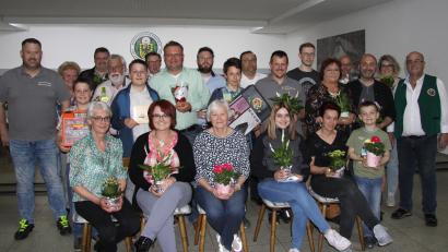 Bild: Schützenverein Erbendorf/exb
Die Gewinner des Muttertags-Schießens des Schützenvereins Einigkeit 1862 Erbendorf-Naabberg.