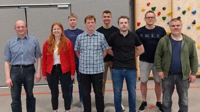 Bild: fpoz
Die neugewählte Führungsmannschaft des TTC Waldershof: Von links Alexander Raab, Jannika Zangmeister, Justus Zangmeister, Manfred Jost, Hannes Andritzky, Florian Schäffler, Roman Vavrinek und Stefan Deubzer. Es fehlen Nicolai Bäumler und Harald Andritzky.