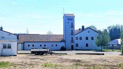 Bild: stg
Die bisherige Heimat der Feuerwehr Kemnath hat ausgedient: Entstehen soll ein Neubau für knapp zehn Millionen Euro.