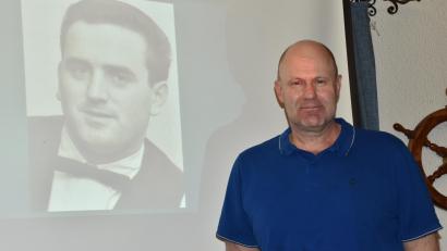 Bild: hcz
Die Geschichte des ehemaligen Weidener Rotlichtkönigs Walter Klankermeiers hat Sebastian Schott in der "Oberpfälzer Heimat" und beim Heimatring beleuchtet.