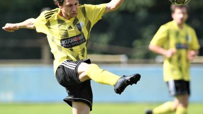 Bild: fz
Gelingt der DJK Neustadt (im Bild Armin Peter) ein Befreiungsschlag? Der Tabellenvorletzte der Kreisliga Nord benötigt gegen den ASV Haidenaab unbedingt einen Sieg.