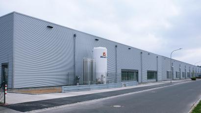Bild: do
Rogers wächst und wächst. Am 28. April wird im Eschenbacher Industriegebiet ein Erweiterungsbau mit 2.400 Quadratmetern Produktionsfläche eingeweiht