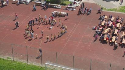 Bild: bkr
Der Blick von oben: Die Feuerwehrdrohne der Immenreuther Wehr ermöglichte den Überblick auf ein gelungenes Fest.