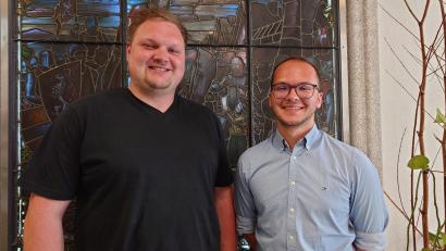 Bild: lue
Andreas Häupl (links) und Kevin Meyer sind die beiden neuen Jugendbeauftragten der Stadt Erbendorf.