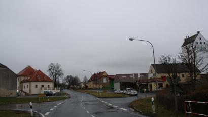 Bild: bjp
Ein Gesamtentwicklungskonzept für den Trabitzer Ortskern wird das Bayreuther Architekturbüro Stiefler ausarbeiten. Hierfür bewilligte die Regierung der Oberpfalz Fördermittel.