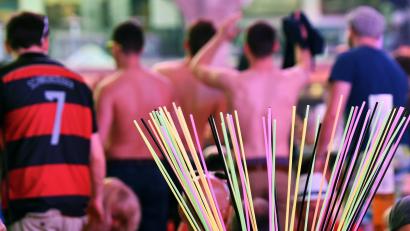 Archivbild: Jens Kalaene
Beim Mallorca-Sommer-Festival in Amberg stehen Julian Sommer und Ikke Hüftgold auf der Bühne.