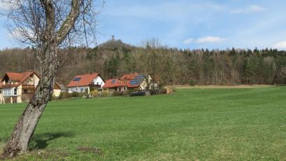 Archivbild: ow
Bauplätze sind in Neustadt am Kulm inzwischen rar geworden. Aktuelles Projekt ist die Erweiterung des Baugebietes Grünlohe.