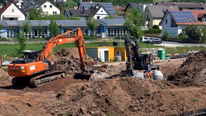 Bild: Stephan Huber
Auf dem ehemaligen Raigeringer Sportplatz entsteht ein Baugebiet.