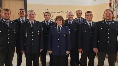 Bild: hai
Sie führen die nächsten drei Jahre den Feuerwehrverein: Dominik Walter, Vorsitzender Markus Heindl, Stellvertreter Edgar Schindler, Julian Walter, Ursula Dadder, Stephan Kurz, Andreas Horn, Winfried Beer, Udo Röderer (von links).