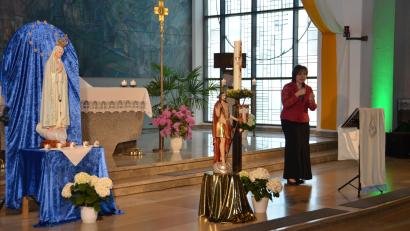Bild: dob
Wer dem Marienkonzert von Brigitte Traeger für die Hilfsaktion "Lichtblicke" lauschte, konnte am Sonntagnachmittag in der Altenstädter Pfarrkirche viel Kraft für die nächste Zeit schöpfen.