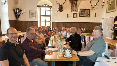 Bild: Hans Klupp/exb
FW-Kreis- und Stadträte aus den Landkreisen Tirschenreuth und Neustadt sowie der Stadt Weiden diskutierten über die Zukunft der Nordoberpfalz.