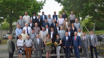 Bild: fz
Die Handwerkskammer Niederbayern-Oberpfalz verleiht die Goldenen Meisterbriefe an viele Handwerker aus der Region.