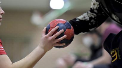 Symbolbild: Hubert Ziegler
Die Handballerinnen der HG Amberg treten bei der SG Rohr/Pavelsbach an.