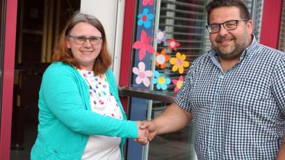 Bild: bkr
Monika Heindl sprudelte bei ihrer Vorstellung durch Bürgermeister Thomas Kaufmann schon vor Anregungen.