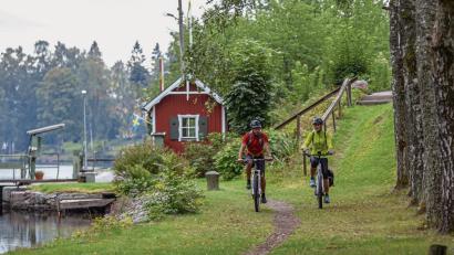 Bild: Tony Ryman/Unionsleden/dpa
Radtouristen in Schweden können den Vänern im Sommer auf einem neuen Radwanderweg umrunden. Der Vänerleden wird am 3. Juni eingeweiht.
