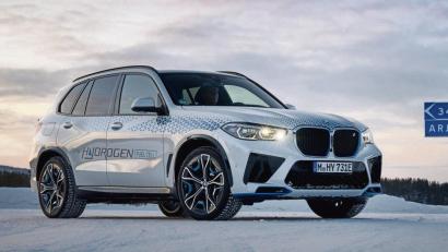 Bild: Tom Kirkpatrick/BMW AG/dpa
Entwicklungsträger im Eis: BMW lässt die Brennstoffzelle nicht ganz aus den Augen und testet sie beispielsweise in einem X5 im hohen Norden.
