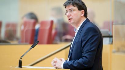 Bild: Tobias Hase/dpa/Archivbild
Florian von Brunn (SPD), Vorsitzender der SPD-Landtagsfraktion, aufgenommen bei der Plenarsitzung im Bayerischen Landtag.