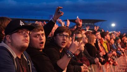 Bild: Thomas Frey/dpa
Festivalgänger dürfen sich nach Corona-Pause endlich wieder auf Rock am Ring und Rock im Park freuen.