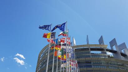 Bild: Judith Lehner
Die Reise beginnt an einem Ort, der wie kein anderer Symbol der europäischen Freundschaft ist: am Europäischen Parlament in Strassburg.