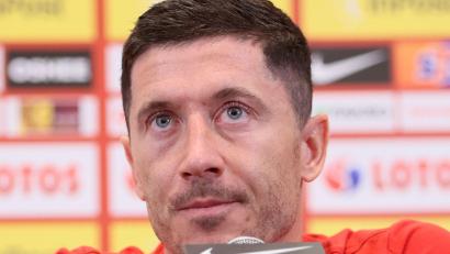 Bild: Leszek Szymanski/PAP/dpa
Will den FC Bayern unbedingt verlassen: Robert Lewandowski.