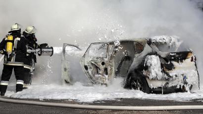 Symbolbild: Wolfgang Steinbacher
Ein Fahrzeugbrand auf der A 93 sorgte für erhebliche Verkehrsbehinderungen.
