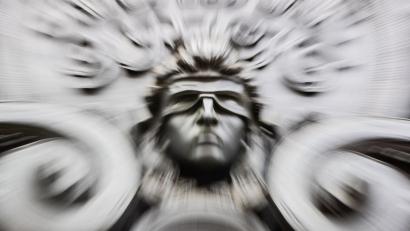 Symbolbild: Christoph Soeder/dpa/Symbolbild
Eine Figur der blinden Justitia.