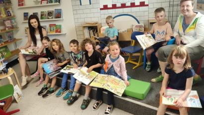 Bild: Martina Spindler/exb 
Einen Besuch statteten die Vorschulkinder der Bücherei St. Anna in Wernberg ab.