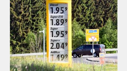 Bild: gsb
Das sind die Preise bei der Jet-Tankstelle in Neustadt/WN am 1. Juni 2022, dem ersten Tag des Tankrabatts.