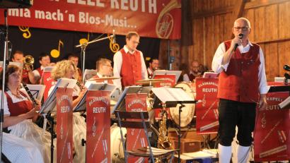 Bild: fks
Musikkapellen aus der Region, wie die Blaskapelle Reuth, sind seit Jahren fester Bestandteil des Fischerfestes.