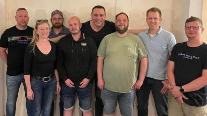 Bild: ERSC/exb
Der neugewählte Vorstand des ERSC Amberg (von links): Frank Jacobi, Doris Rosenblatt, Sebastian Gassner, Chris Spanger, Mustafa Sugle, Andreas Wendel, Andreas Wabro und Bastian Stock.