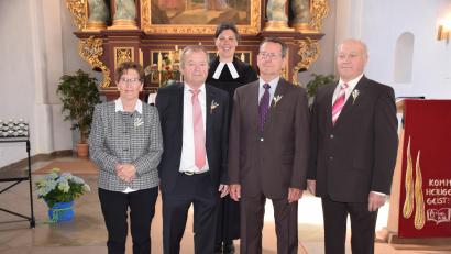 Bild: wku
Die diamantenen Konfirmanden wurden 1962 von Pfarrer Karl Müller eingesegnet: (von links) Inge Wöllert, Konrad Lederer, Karl-Heinz Ölmann und Hans Meiler.