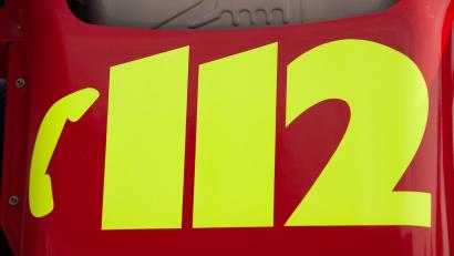 Bild: Alexander Unger
Ein Nachbar hat den Notruf gewählt als am Donnerstgaabend aus den Fenstern eines Hauses schwarzer Rauch kam.