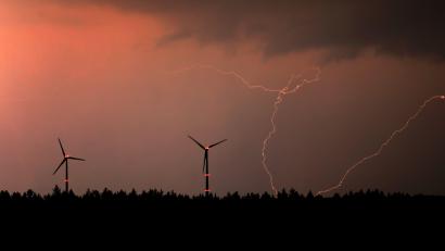 Symbolbild: Karl-Josef Hildenbrand/dpa
Am Samstag kann es in Teilen der Oberpfalz zu Unwettern kommen.